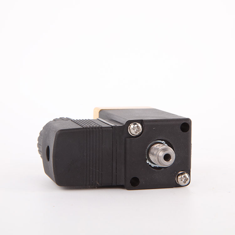 Comhla solenoid píolótach